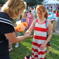 Rose twisting ballons at the White House
